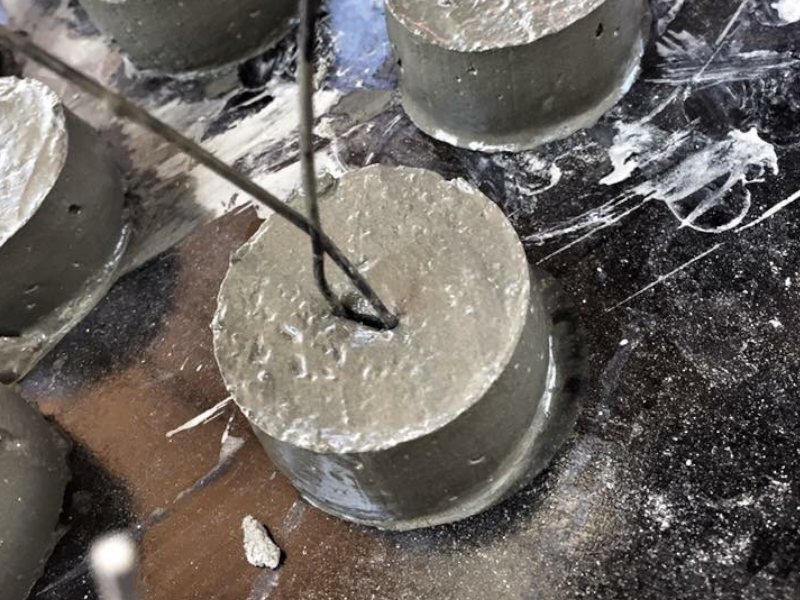 ลูกปูนหนุนเหล็ก-ถอดพิมพ์แล้ว