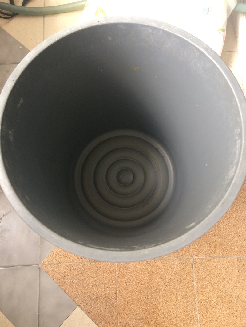 ล้างแอร์ด้วยตัวเอง-ถังน้ำสำหรับรองน้ำ