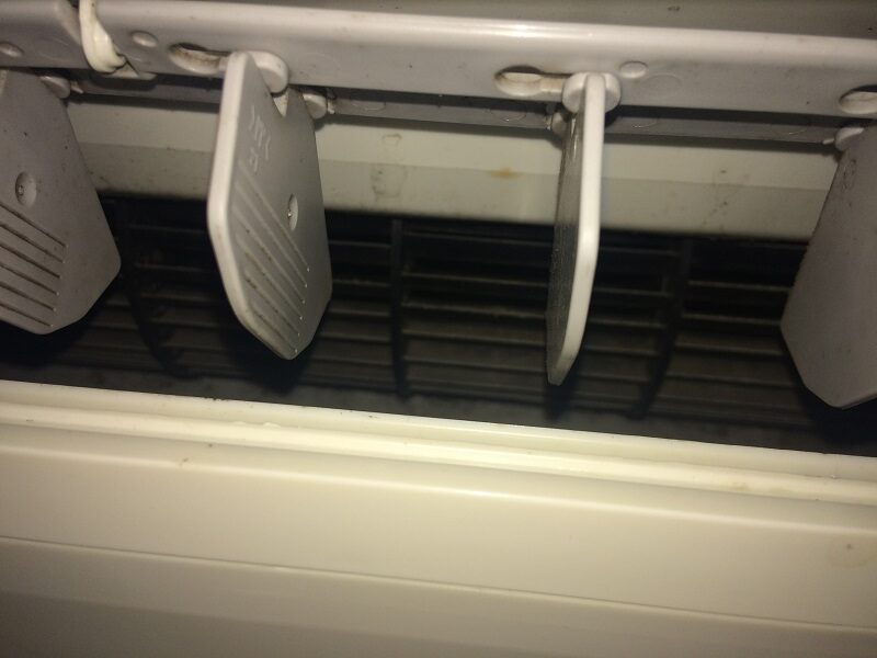 ล้างแอร์ด้วยตัวเอง-บานสวิงของแอร์