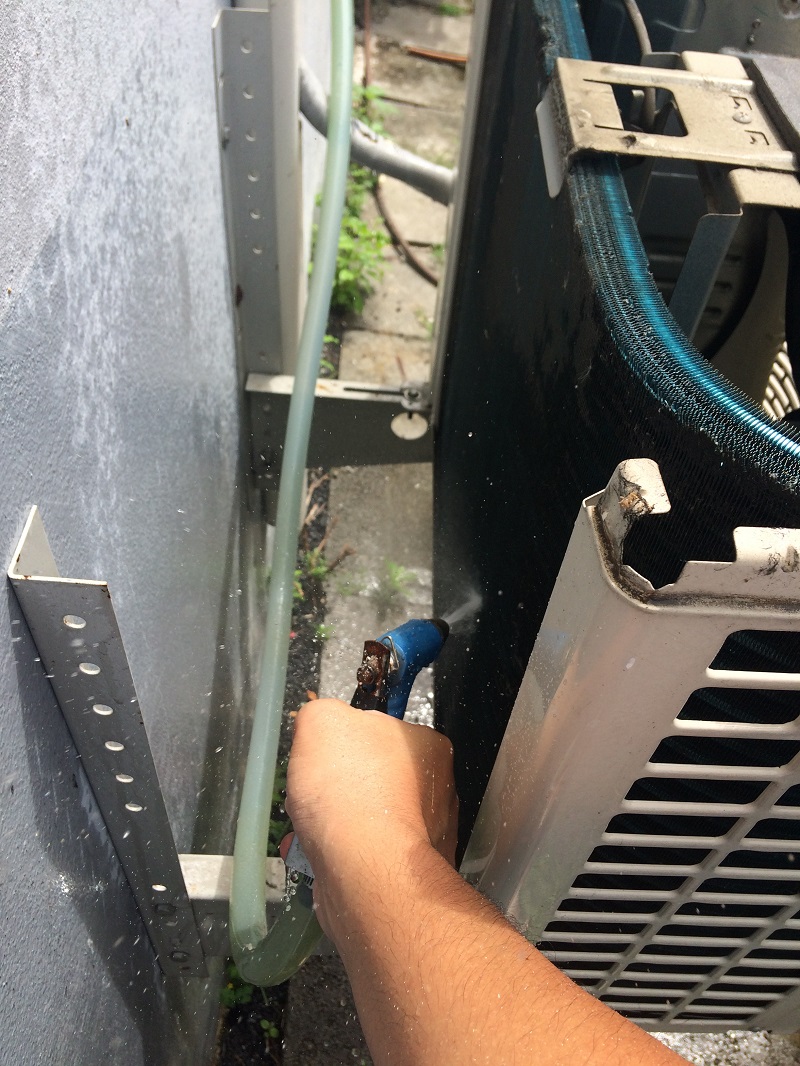 ล้างแอร์ด้วยตัวเอง-ล้างคอยล์ร้อนแอร์-1