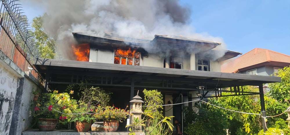 ไฟไหม้หมู่บ้านดัง ย่านวัชรพล ซอยวัชรพล 5-2 เสียชีวิต 1 ราย 6 มกราคม 2567