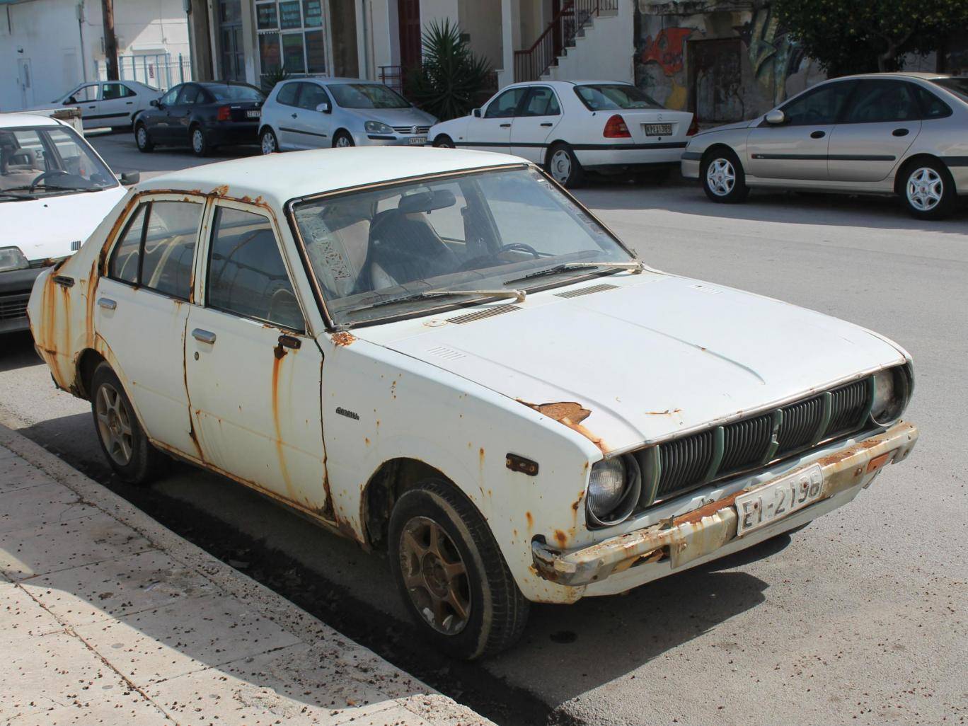 Can cars over 20 years old still get insured
